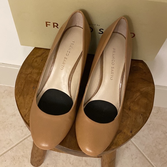 Franco Sarto Stacked Leather Heels 7 - Picture 5 of 6